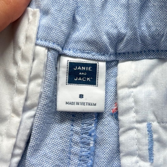 Size 8 Janie and Jack Boys’ Blue Embroidered Sailboat Short - Picture 3 of 3